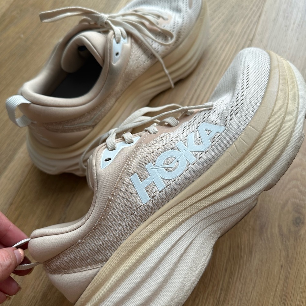 Hoka Bondi 8 size 7